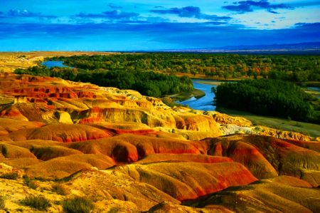 可可托海 三号矿坑 五彩滩 喀纳斯湖 观鱼台 禾木村 魔鬼城 六365BET_365服务平台_365bet官网体育投注