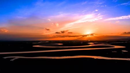 五彩滩 禾木 喀纳斯 魔鬼城 赛里木湖 巴音布鲁克 那拉提草原 独库公路 独山子大峡谷